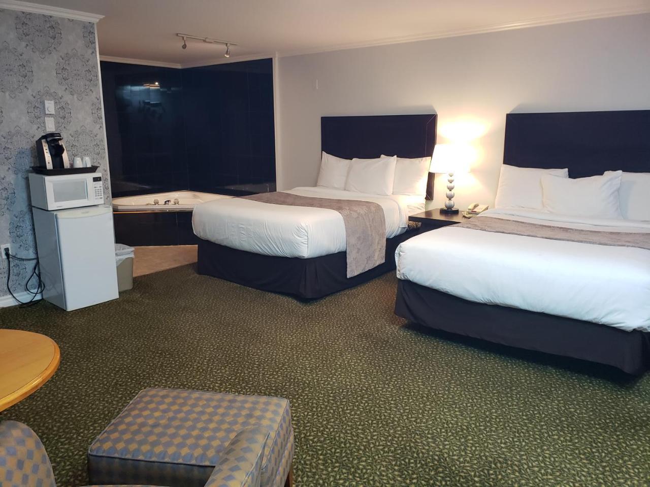 Regency Inn & Suites Cornwall Zewnętrze zdjęcie