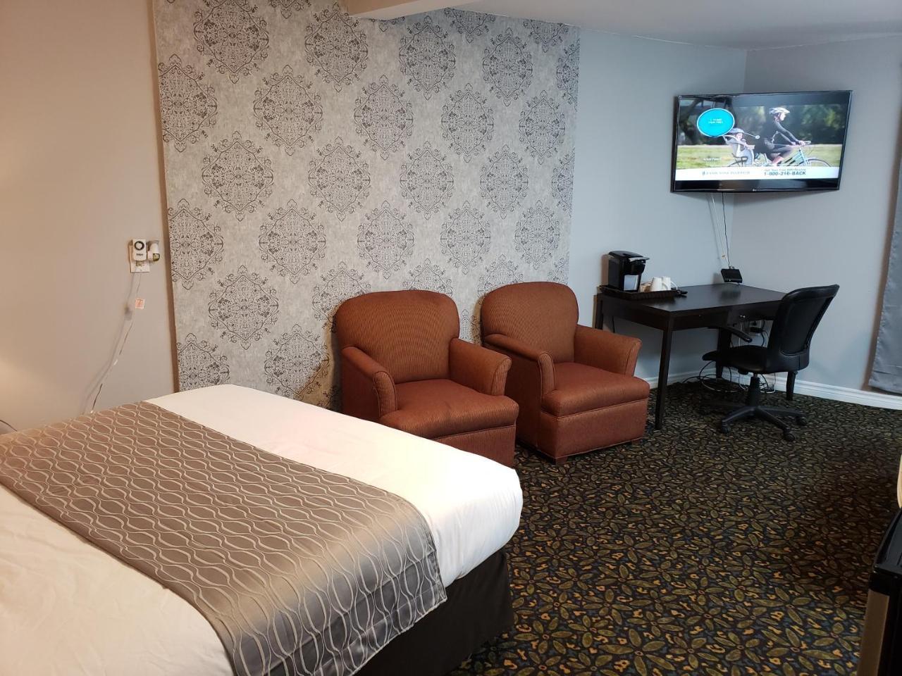 Regency Inn & Suites Cornwall Zewnętrze zdjęcie